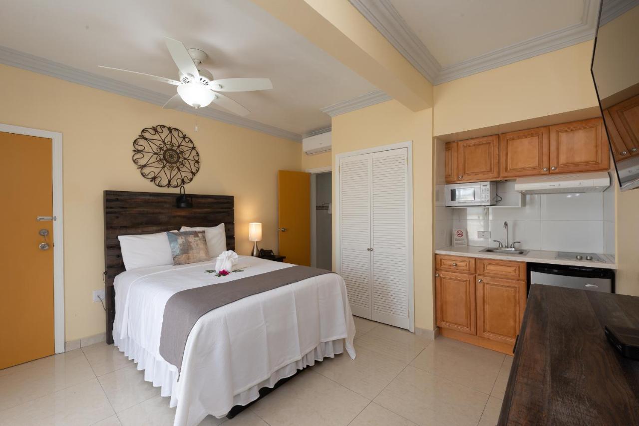 Baker'S Suites Simpson Bay Extérieur photo